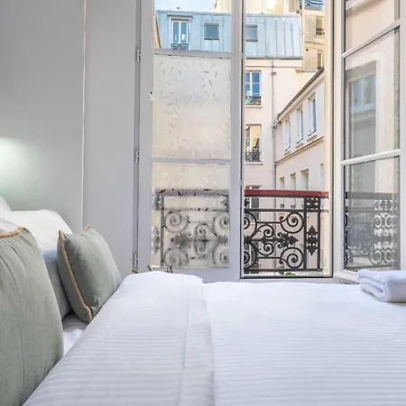 Superb Flat - Heart Of Marais -